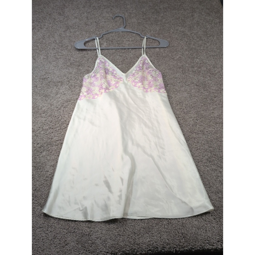 Vera A Sense of Style Ivory Satin Lace Chemise Nightgown Lavender Purple Large
